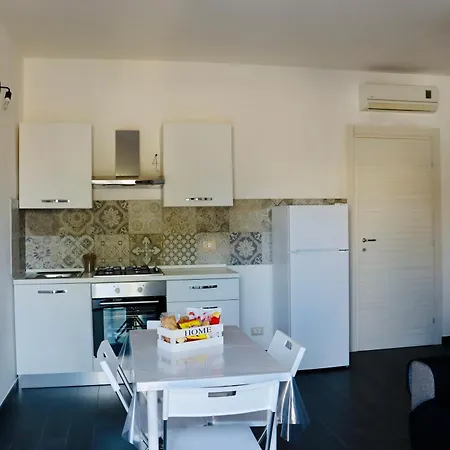 Apartment Almas Lizzano (Apulia)